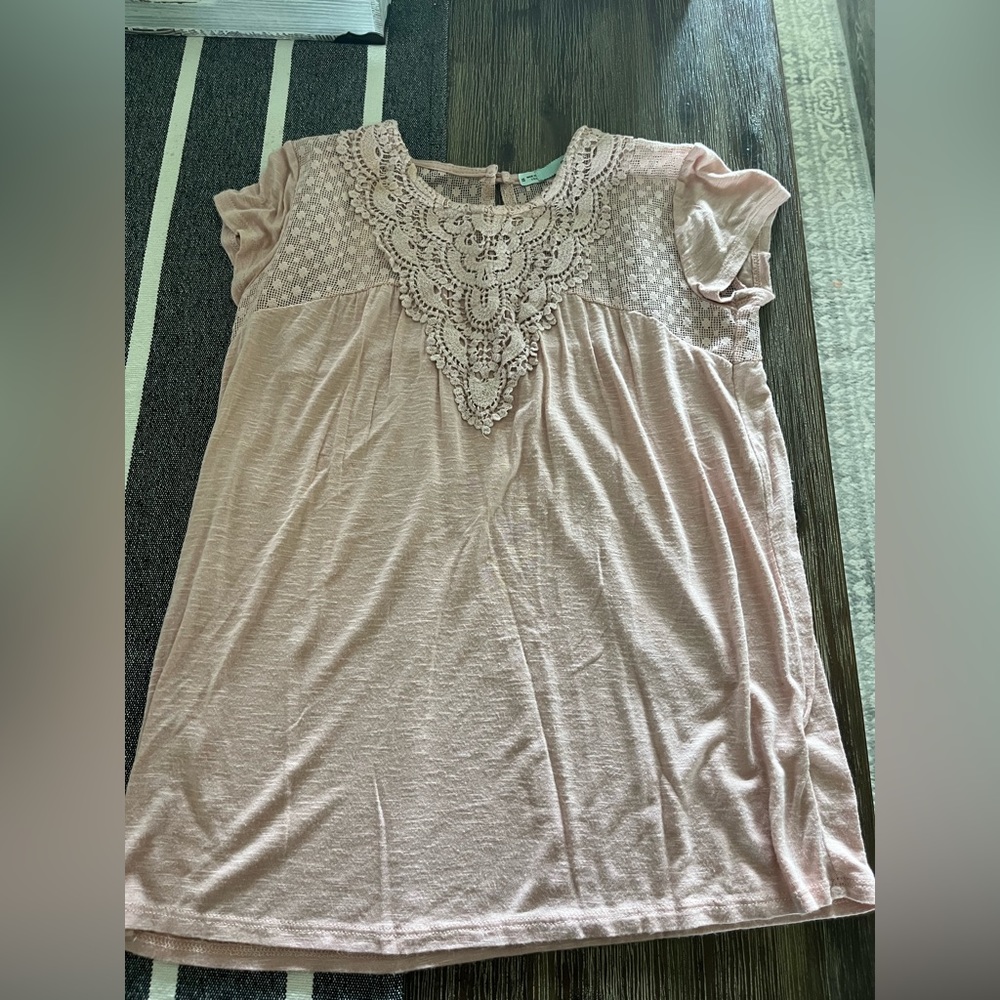 extra small Light pink shirt